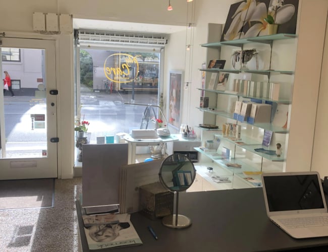 Kosmetolog salon der har eksisteret i mere end 10 år til salg i Charlottenlund