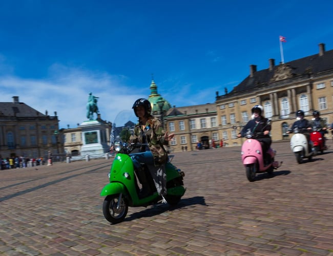 Nye El-Scootere. Til udlejning, guidede ture, events mv.