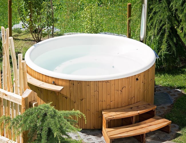 Et af Norges mest solgte boblebads webshop - Omsætning 2016 18 mio DKK - Overskud på 1.4 mio DKK  