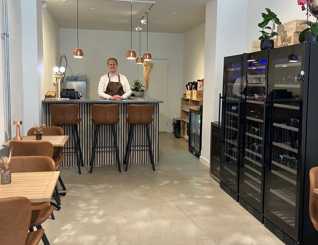 CENTRAL VINBAR I HJERTET AF ODENSE - KAN OGSÅ BRUGES TIL KAFFEBAR, CAFE MV.