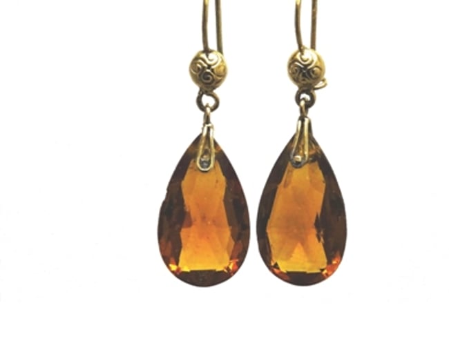 Smykkeshop med håndlavede bæredygtige og unika-smykker