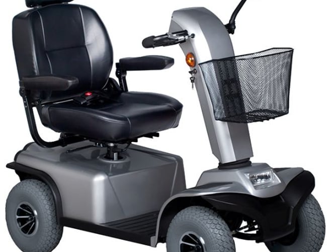 24 år gammel el-Scooter firma med 800 kunder