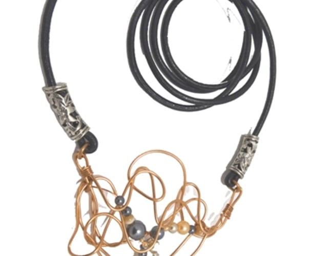 Smykkeshop med håndlavede bæredygtige og unika-smykker