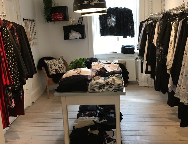 Super hyggelig butik med Dametøj centralt på østerbro - til hurtig overtagelse