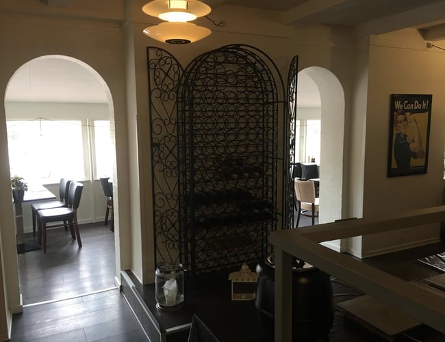 Ny pris sat ned 10%! Restaurantvictor - Byens bedste beliggenhed til afståelse med hele 200 kvm og byens torv.