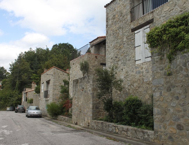 Danskejet fransk temaferie og adventure koncept med ejendom til salg