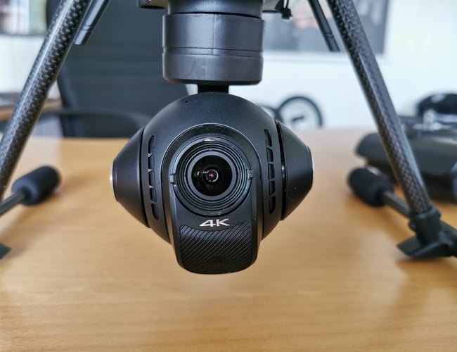 Dronevirksomhed med tilhørende website, drone og gimbal