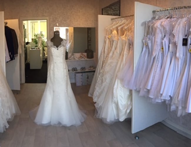 Brudekjole og konfirmationskjoler