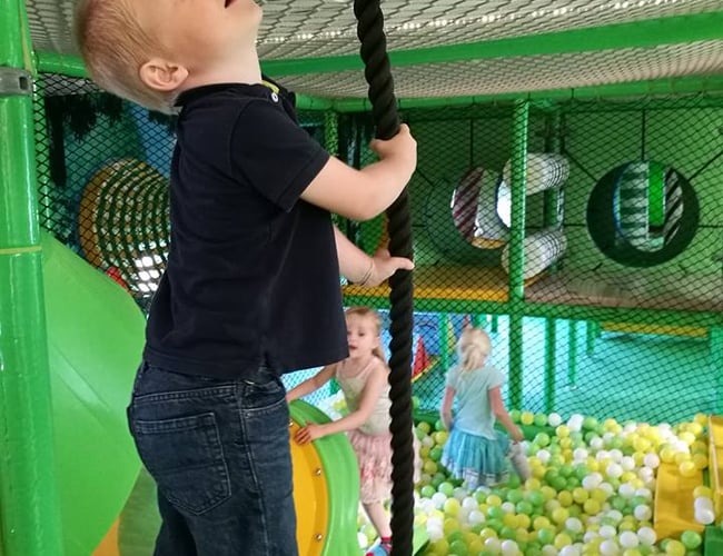 Start legeland se www.legelandsudstyr.dk  