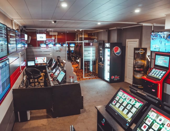 [AKUT SALG) Byens bedste Sportsbar med spillehal midt i Horsens 