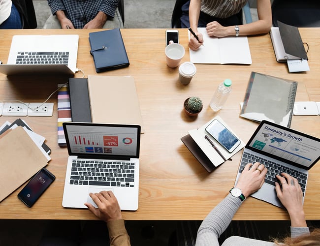 Online markedsføringsbureau med faste kunder - Omsætningen 2.8 million kr. i 2018