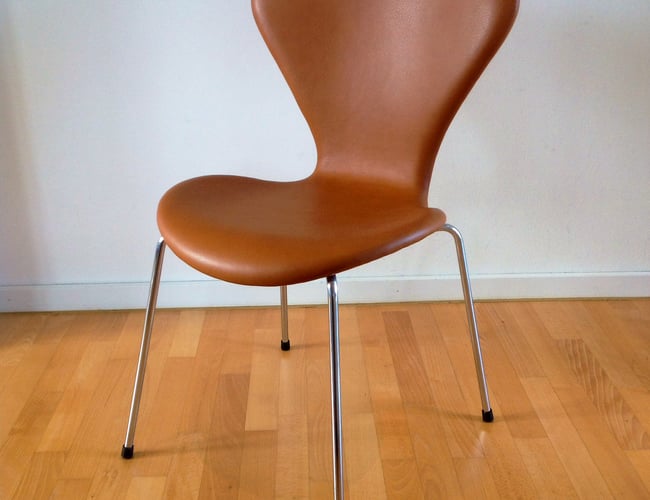 Fuldt kørende eksklusiv webshop og supply chain med salg af nye og brugte Arne Jacobsen Syver stole