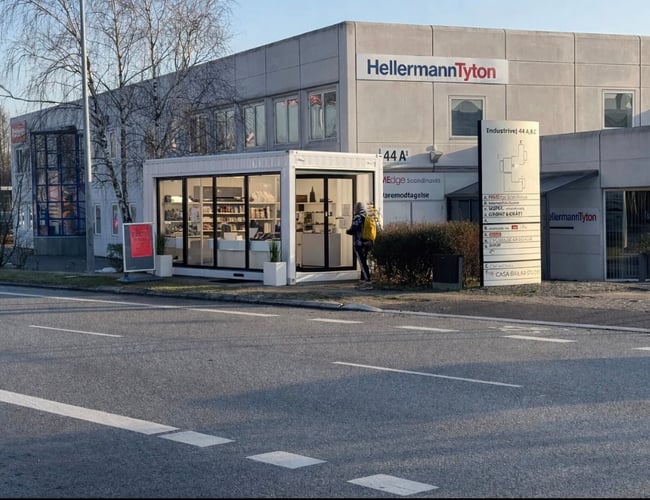 LEDIG PLADS TIL FOODTRUCK ELLER UBEMANDET CONTAINERBUTIK 