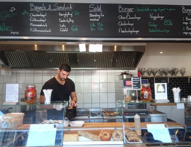 Sandwich, bagel, burger & Salater Takeaway, Farum - oms. over 2 mio.pr. år - god beliggenhed