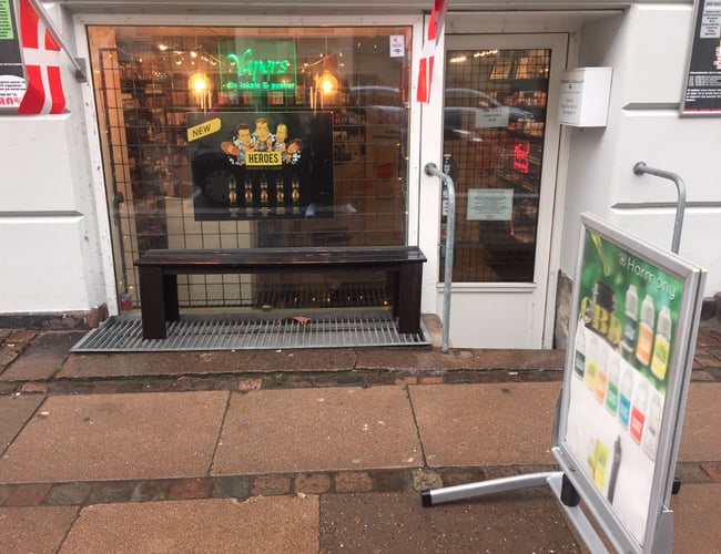 Butik med billig husleje centralt på østerbro sælges/afstås