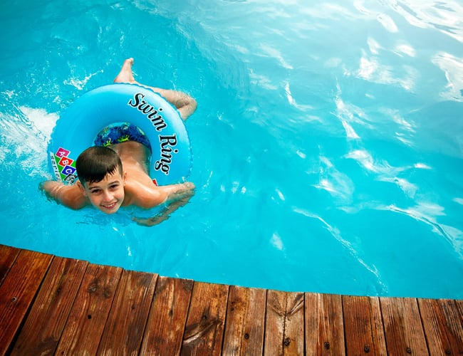 Salg af shop som sælger pools & pooludstyr - Omsætning på 250.000 kr.