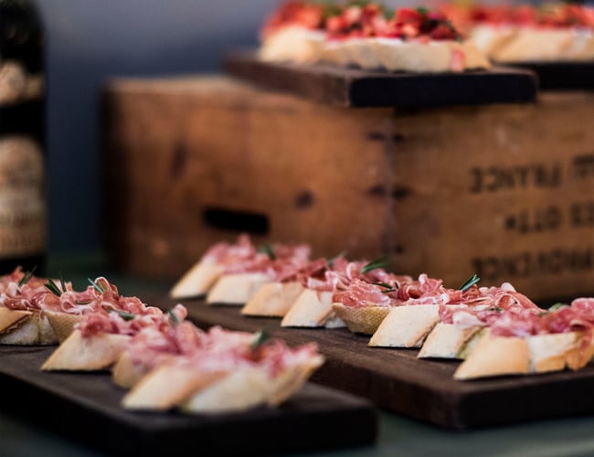 Tapashuset - 50m fra Rådhuspladsen i København, Restaurant i 2 etager - Overskud på 1.000.000 kr.