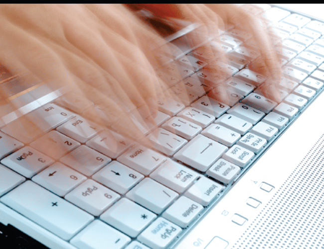 E-LEARNING PLATFORM OG INTERNATIONAL SKALERBART KONCEPT