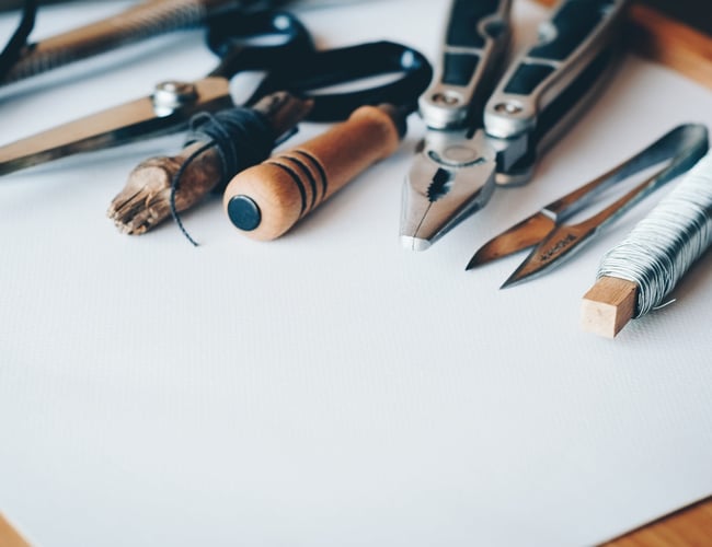 Handelsvirksomhed: Webshop/B2B med alt i materialer og tilbehør til kreativ undervisning og hobby.