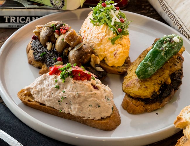 Tapashuset - 50m fra Rådhuspladsen i København, Restaurant i 2 etager - Overskud på 1.000.000 kr.