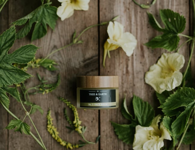 Tree & Earth Skincare til salg - etableret dansk hudplejebrand