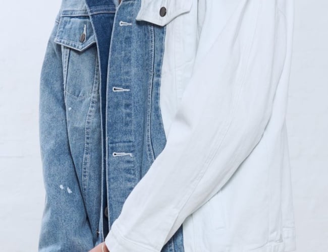 Varerlager street wear til mænd med varelageret bestående af sort T-shirts med logo