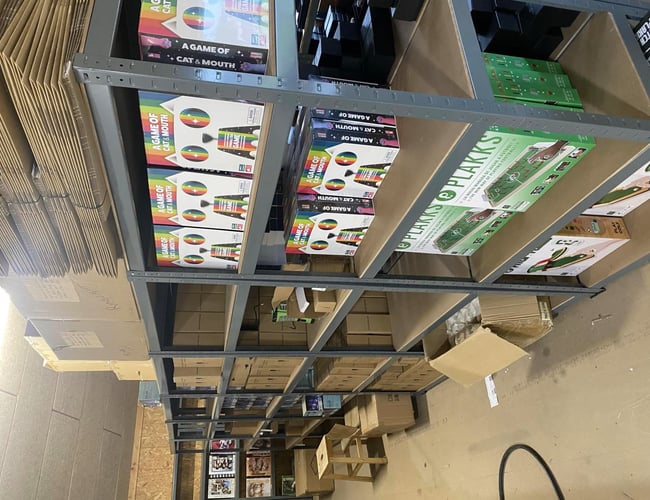 Webshop med herre armbåndsure, VIGA trælegetøj og gadget - Omsætning i 2021 på 700.000 kr.