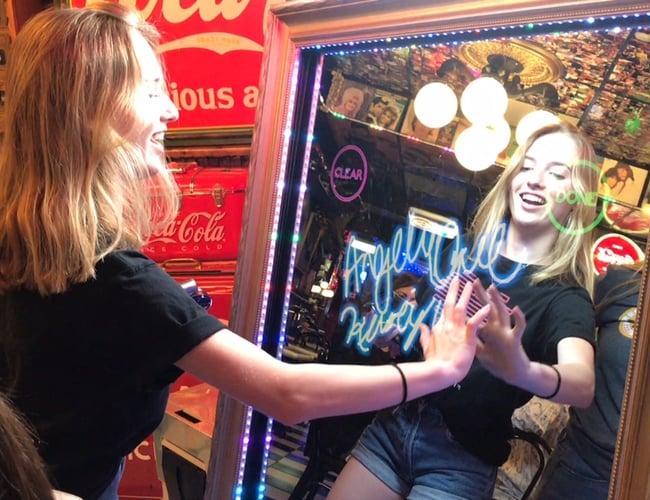 Danmarks største Photo Booth. Magic Mirror sælges.