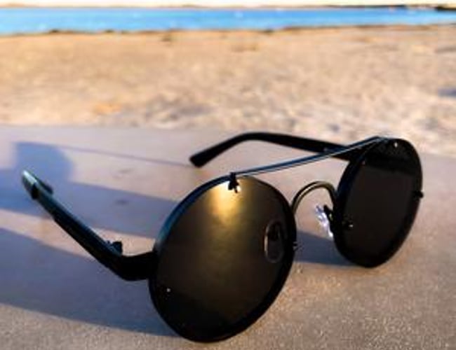 Solbrille Webshop med omsætning og leverandør - Overskud: 60.000 kr.