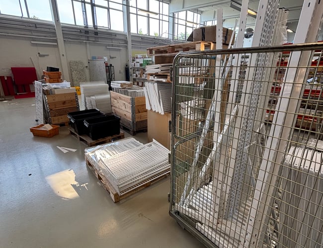 50% PÅ SALG A BUTIKSINVENTAR +70.000.- FOR NYT!