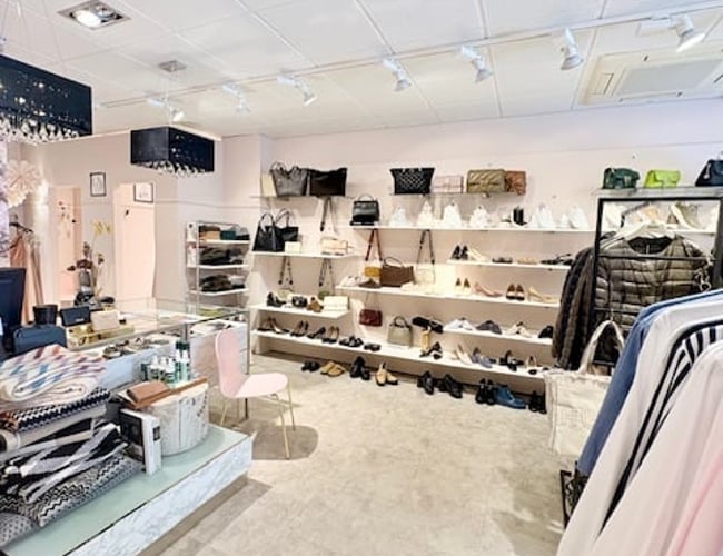 Velkørende tøjbutik med webshop og kendte brands