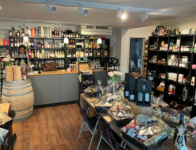 Rønde Vild med vin butik sælges SPOTPRIS