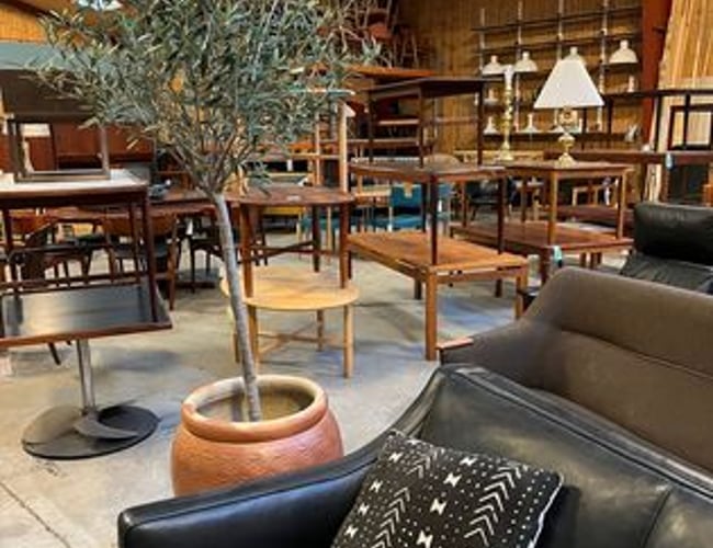Bliv ejer af en eftertragtet Retro & Design møbelforretning med stor eksport
