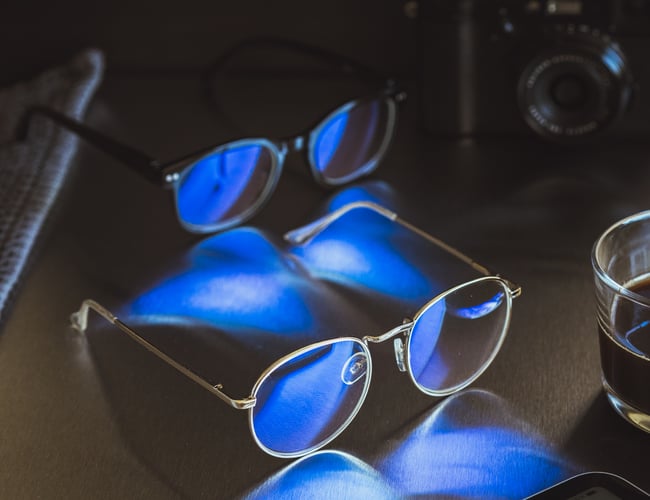 Bluxglasses.dk (Blux) / Køreklar webshop med millionomsætning inkl. stort varelager