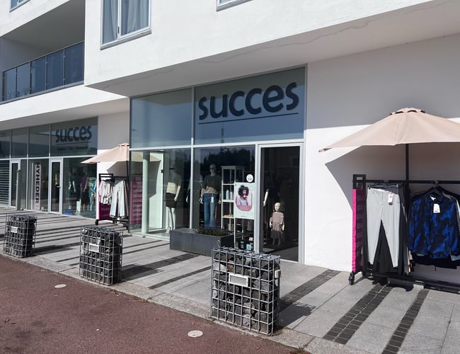 Facebook + IG kanal fra Modetøjsbutik til kvinder med 16000 følgere