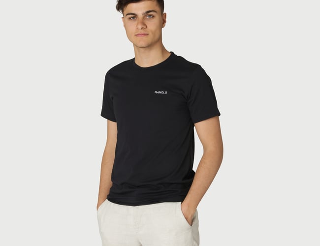 Webshop med tøjmærke med salg af T-shirt, sweatshirt og kasketter. 