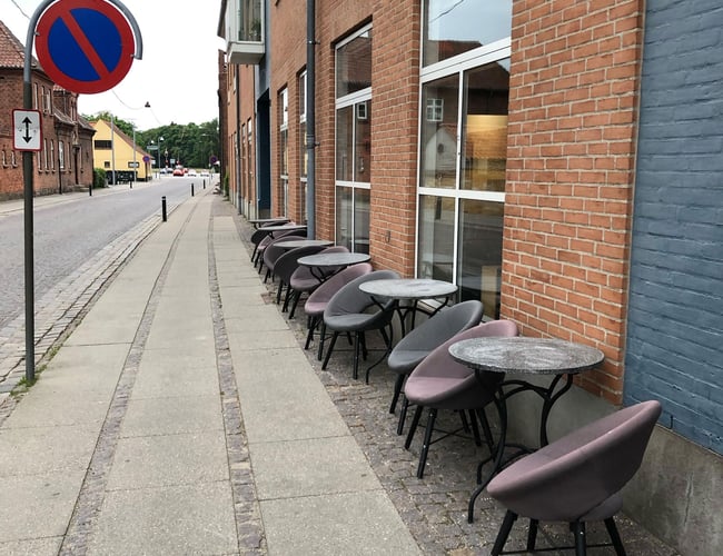 Vandpibe café på gågaden til Køge torv - Vestergade 32a. 4600 Køge