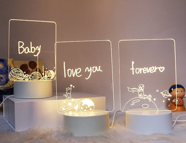 Webshop til salg med Lighti Message Board - Skab glæde og kærlighed i hjemmet med unikke LED-lamper