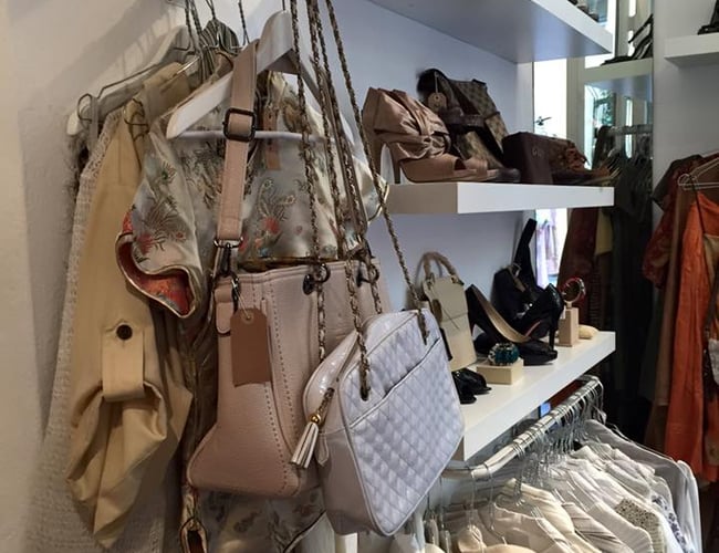 Swapamok.dk - Luksus Genbrugsbutik ved Strøget i Kbh. - med tilhørende ApS