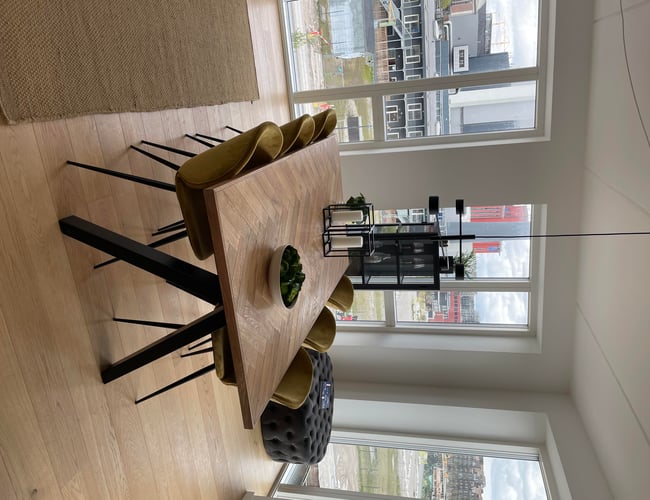 Salg af varelager med møbler