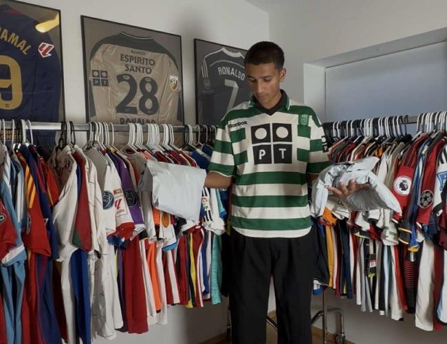 Virksomhed med salg af fodboldtrøjer 