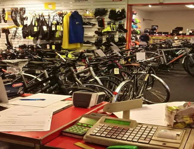 Cykelforretning til salg i Værløse - Dækningsbidrag: 487.445 kr.