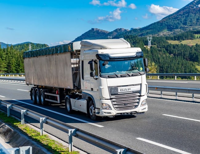 Biparel  ApS - Transportvirksomhed indenfor vejgods og med bruttofortjeneste på 8 mio kr.