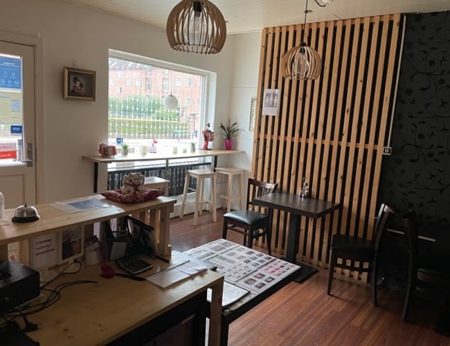 Restaurant til salg - take away med plads til spisende gæster og gode parkeringsforhold i Vanløse.  