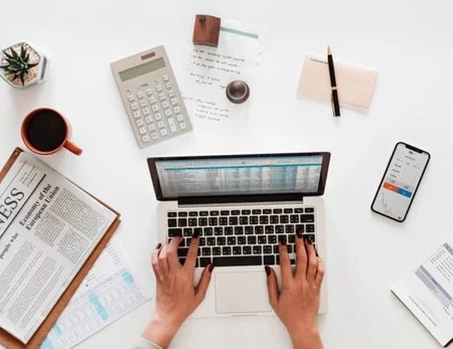 Bogføring- og regnskabsvirksomhed - Årlig afkast 1.9 mio kr. - Omsætning 3.8 mio kr. 