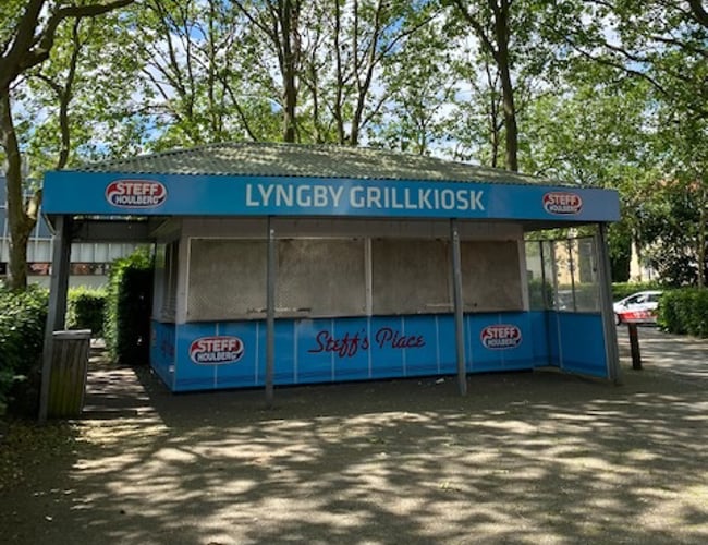 Unik og charmerende grillkiosk sælges til højestbydende