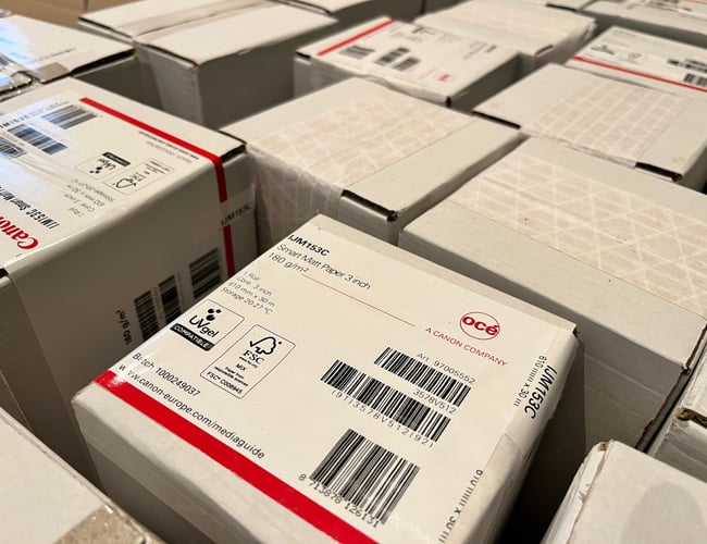 Varelager til plakatshop