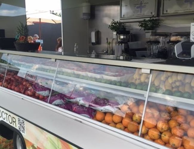 Velholdt og fødevaregodkendt Food Truck til salg. 