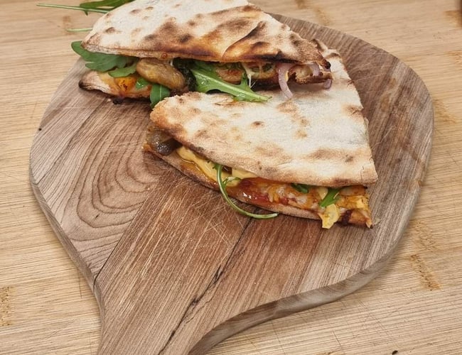 Pizzeria med unik beliggenhed i Glostrup centeret lige foran Føtex. 