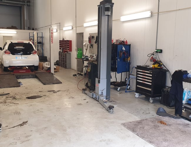 Sjældent udbudt autoophugger med salg til B2B og B2C - Overskud på 807.500 kr. 